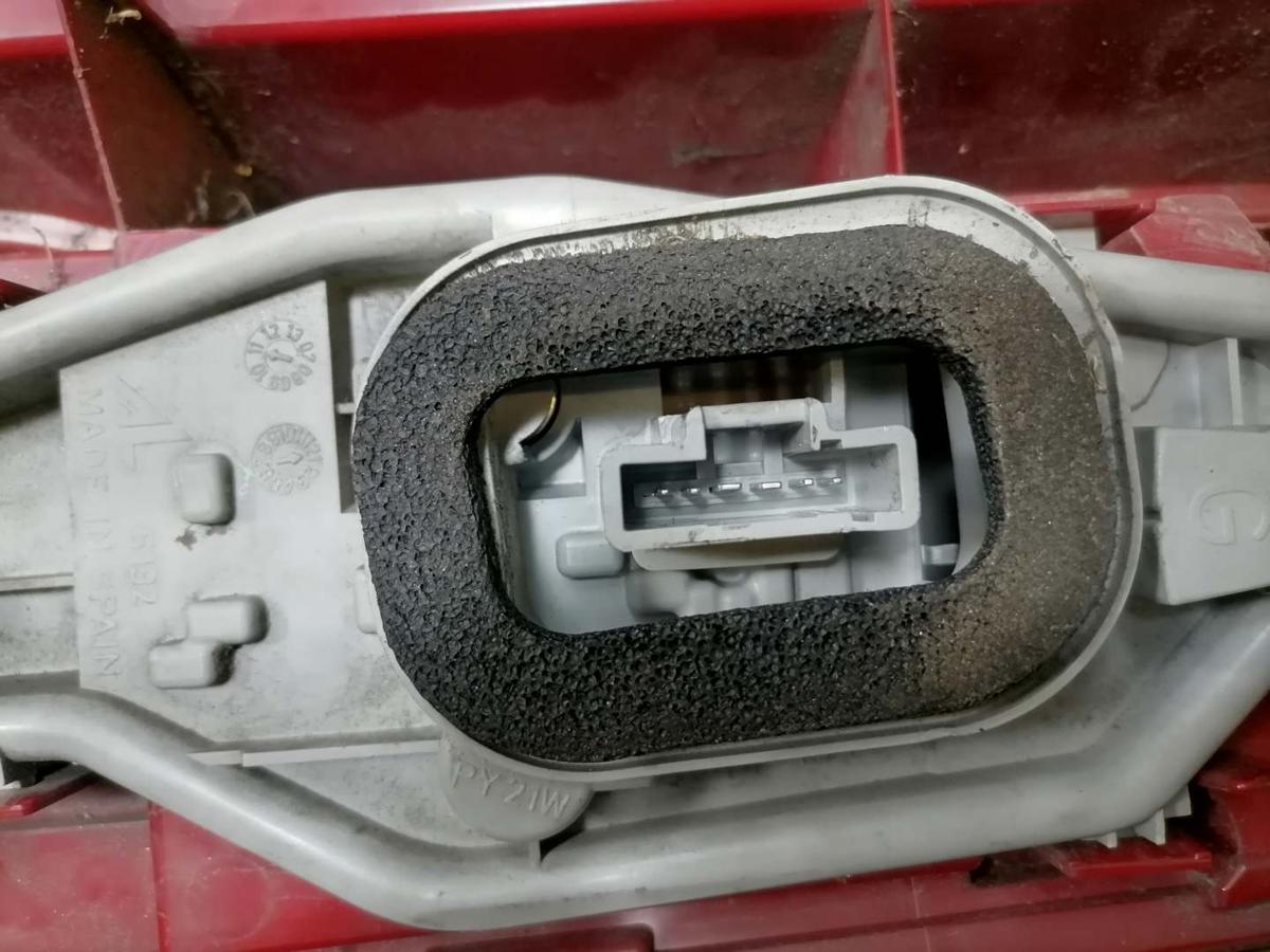 Citroen Berlingo 2 original Rücklicht Rückleuchte Schlussleuchte links Bj.2011